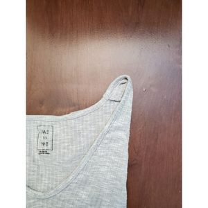 Basic grey ribbed knit tee